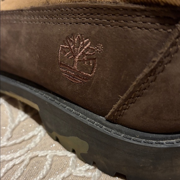Timberland Kid’s Dual-Tone Brown Boots - Picture 6 of 7